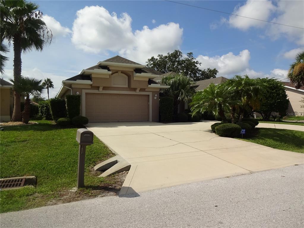 Foto principal - 7 Cherokee Ct W