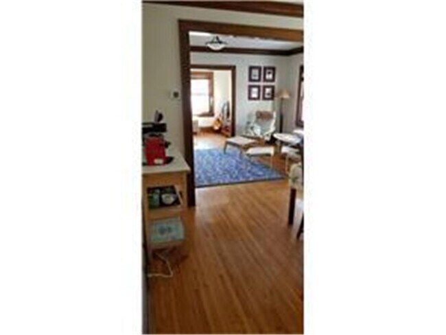 Foto del edificio - 4840 Upton Ave S