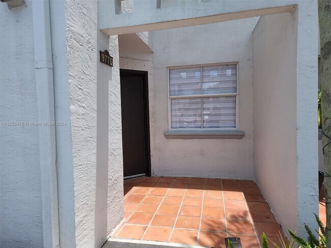 Foto del edificio - 9770 NW 46th Terrace