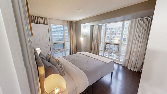 Photo du bâtiment - 763 Bay St.