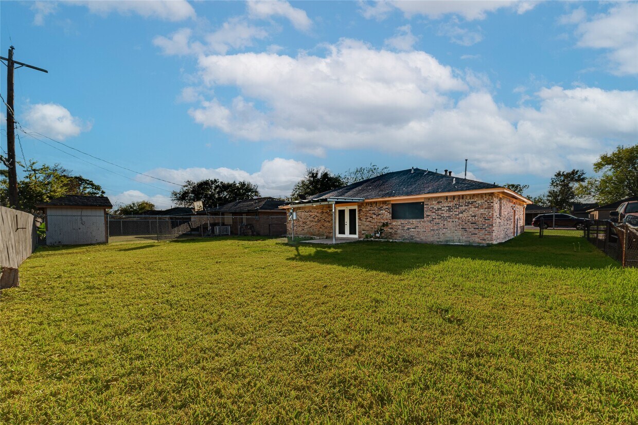 Foto del edificio - 2021 Kingsdale Dr