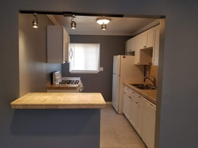 Foto del edificio - 614 S Avenue 60