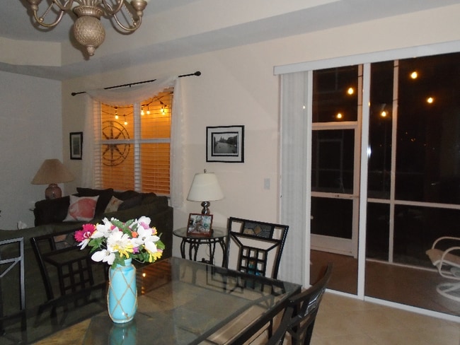 Building Photo - 9800 Quinta Artesa Way