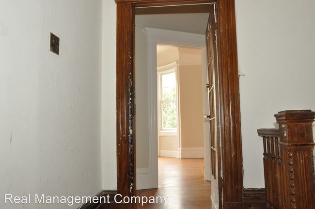 Building Photo - 655 Haight St