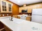 Foto principal - Bright & Spacious 2-Bedroom End Unit Townh...