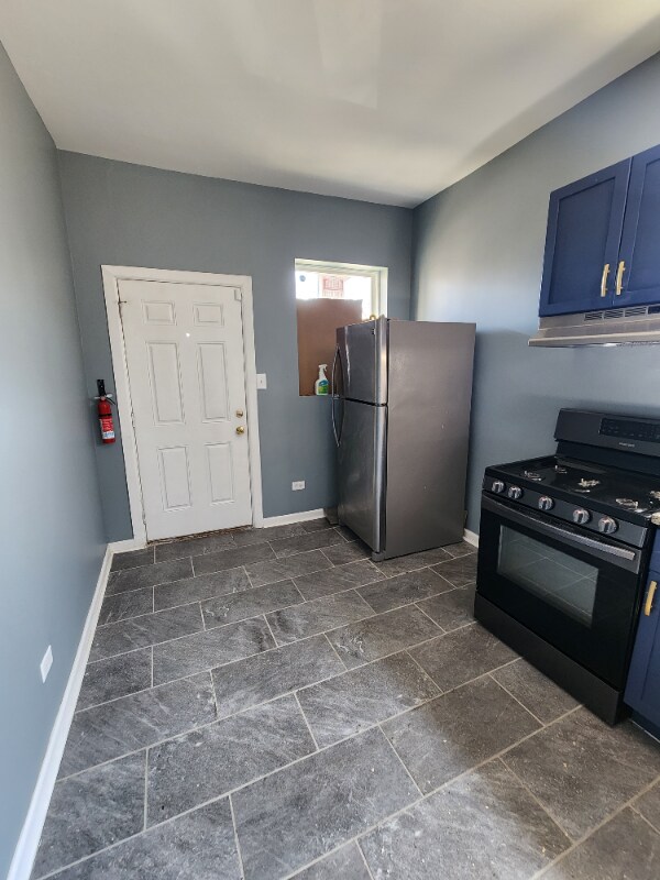 7117 S Champlain Ave Unit 2, Chicago, IL 60619 Room for Rent in