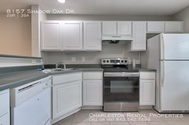 Building Photo - 8157 Shadow Oak Dr