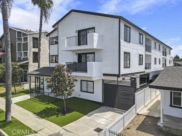 Building Photo - 1410 Coronado Ave