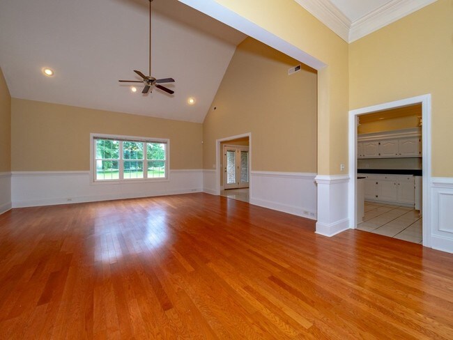Building Photo - 3415 Green View Pkwy