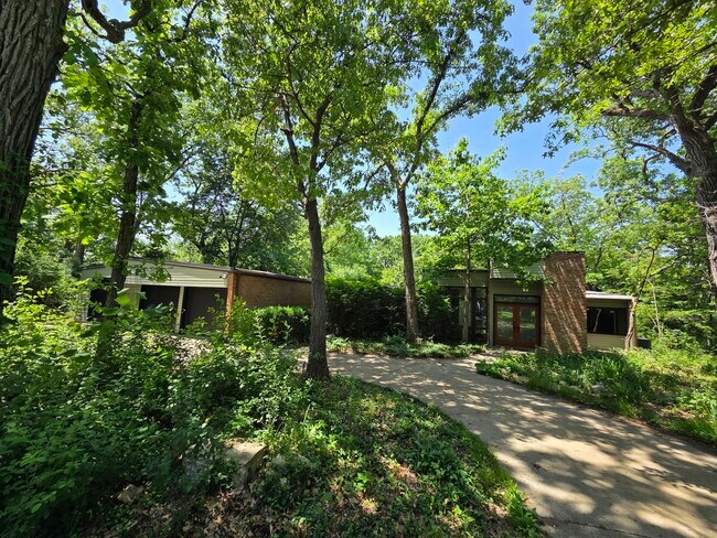Foto del edificio - 1620 Cambridge Ave