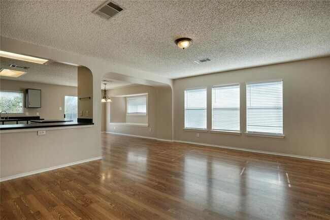 Building Photo - 3205 Settlement Dr