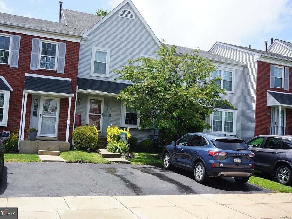 75 Victoria Dr, Aston, PA 19014 Townhome Rentals in Aston PA