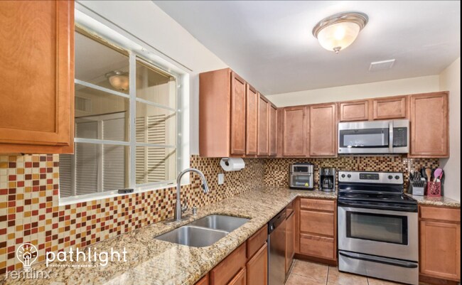 Foto del edificio - 3 br, 1 bath House - 4766 E Winsett Street...