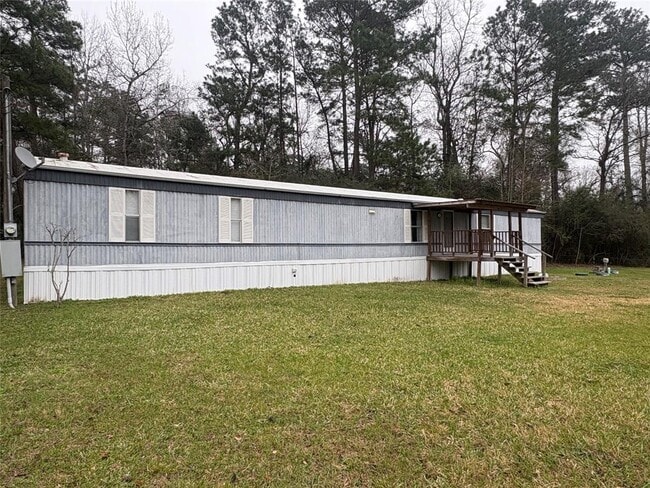 Building Photo - 0 Hall Dr S