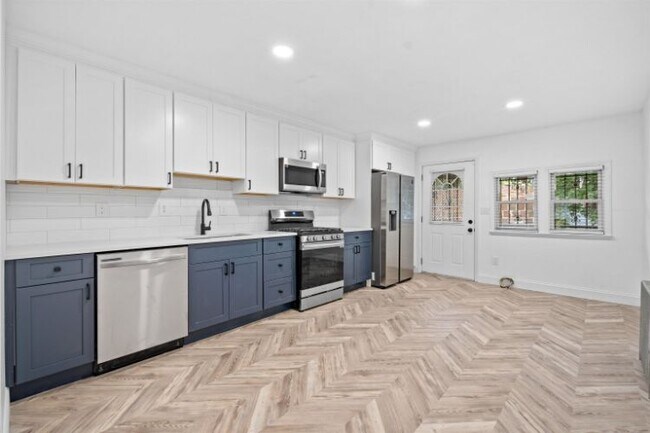Building Photo - 108 Stegman St