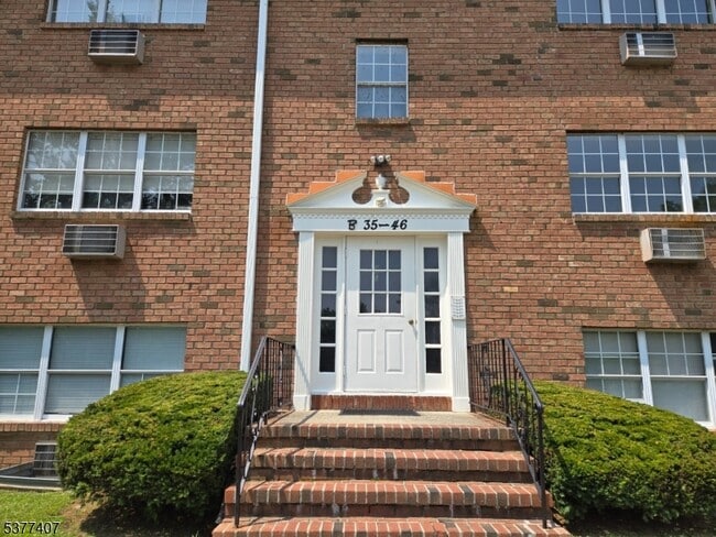 Foto del edificio - 1041 Ridge St