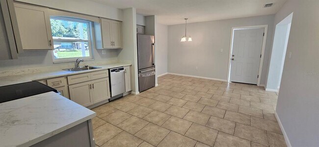 Foto del edificio - 29 Lake Ct Loop