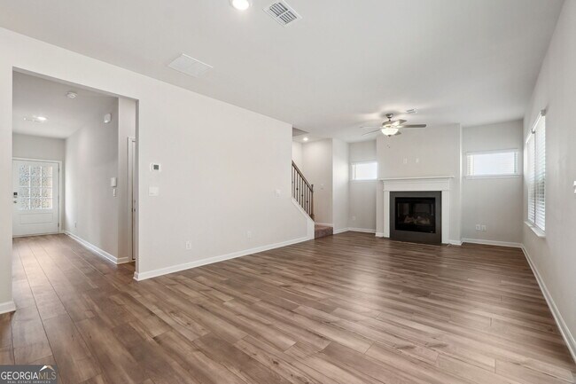 Building Photo - 262 Magnolia Dr