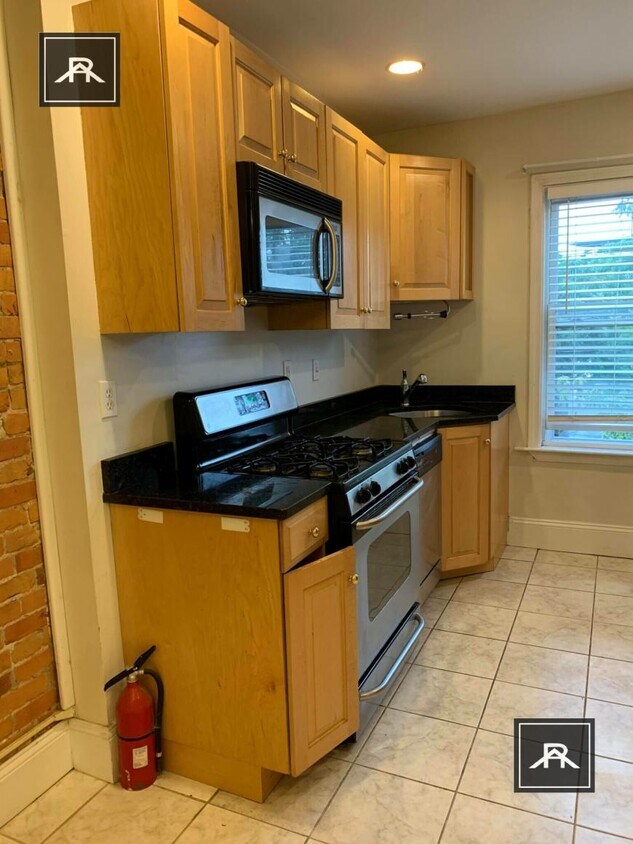 3 bedroom in Brookline MA 02446 - 3 bedroom in Brookline MA 02446