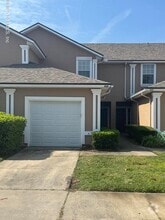 Building Photo - 426 Scrub Jay Dr