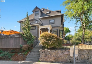 Building Photo - 2380 NW Northrup St