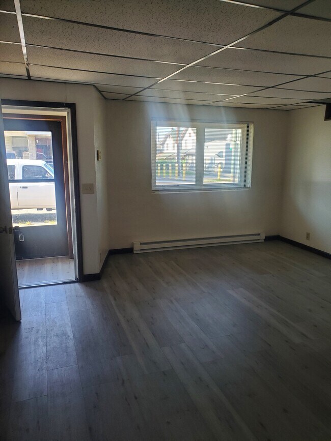 Foto del edificio - 1613 Huffman Ave