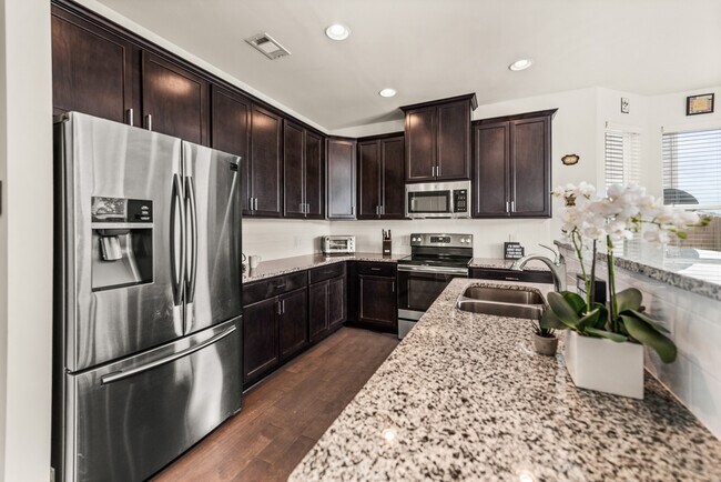 Foto del edificio - 839 Regal Ln SW