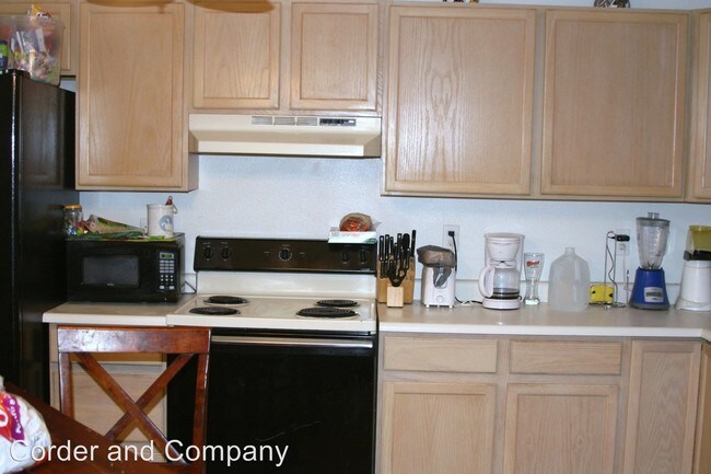 Building Photo - 547 Sedona Meadows Dr NE