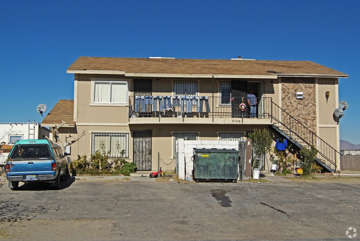 Building Photo - Kell Estates