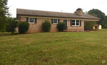 Building Photo - 2741 Kool Park Rd NE