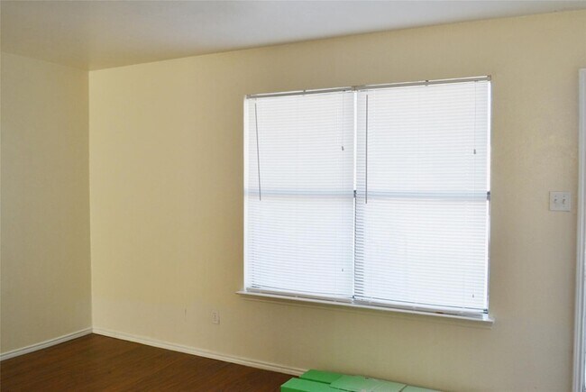 Foto del edificio - 2526 W Prairie St