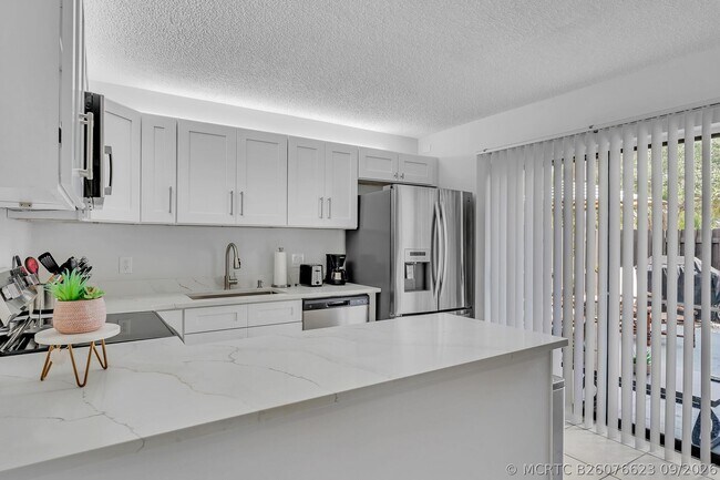 Foto del edificio - 2228 White Pine Cir