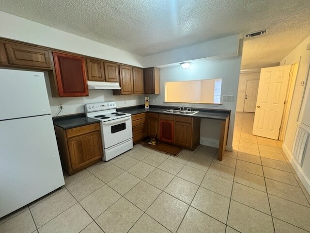 Foto del edificio - 10821 Roger Dr