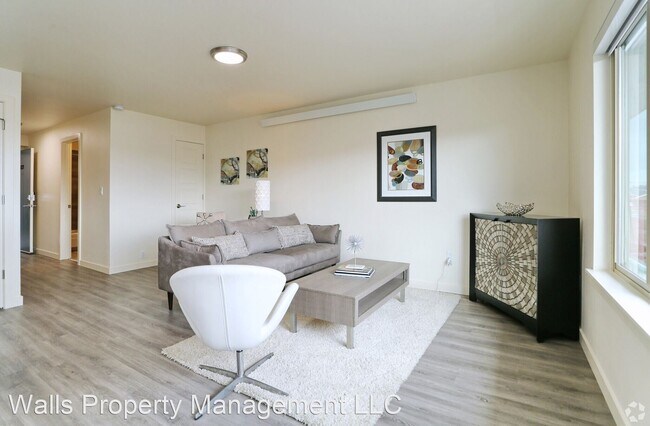 Foto del edificio - 2465 Dexter Ave N