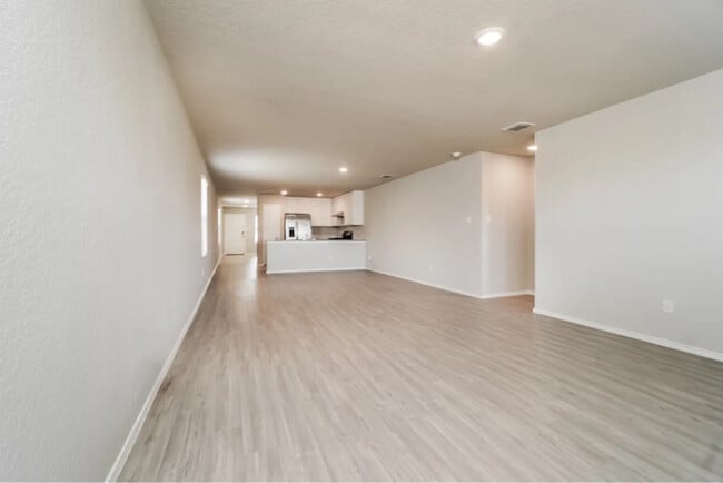 Building Photo - 1815 NE 178th St