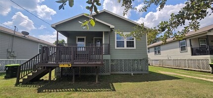Building Photo - 718 E Columbus Dr