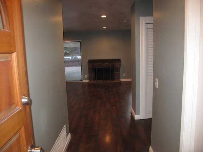 Building Photo - 18591 Fieldbrook St