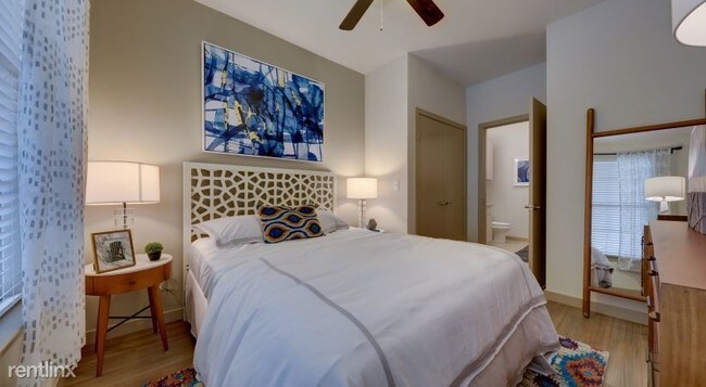 Foto del edificio - 1 br, 1 bath  - 10700 Ingram Rd BRAND NEW