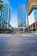 Building Photo - 889 Francisco St