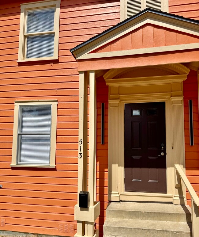 Building Photo - 513 Eleanor Ave