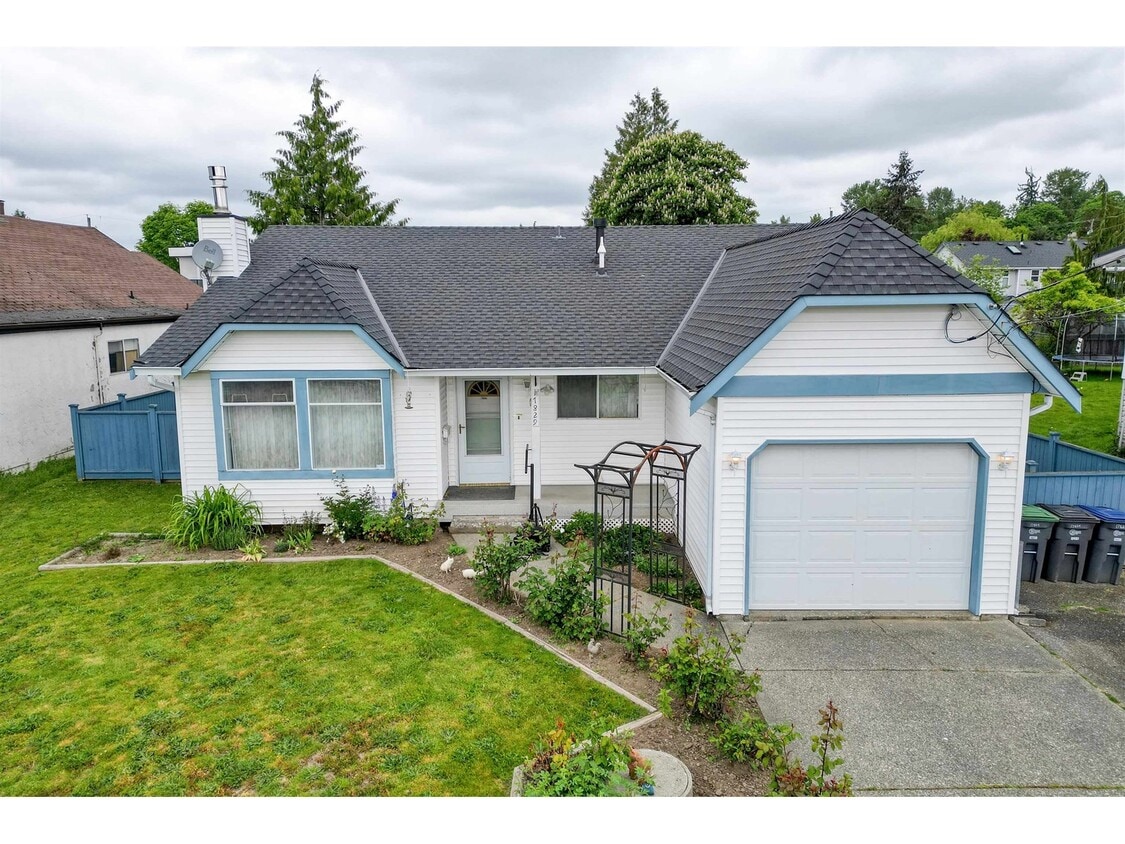 Primary Photo - 17829-17859 59 Ave