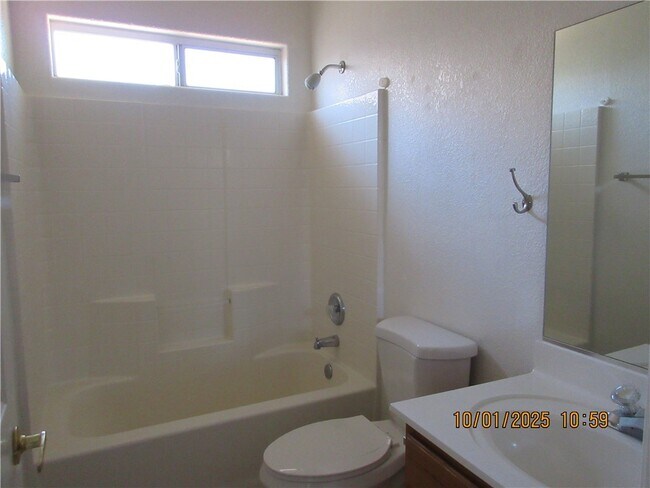Foto del edificio - 2301 Graystone Dr