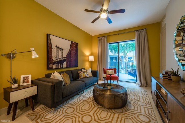 Foto del edificio - 1 br, 1 bath Apartment - 8800 NW 36th St