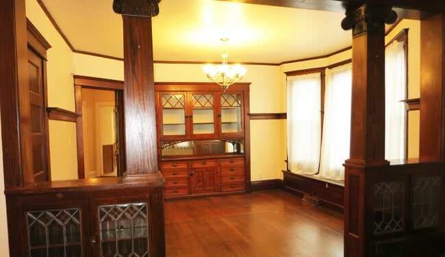 Dining Room - 2900 N Prospect Ave