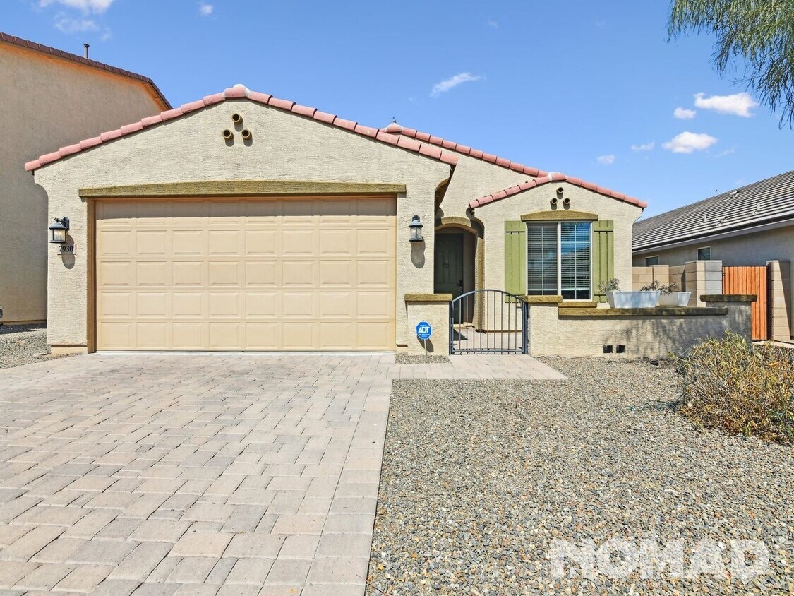 Foto principal - 3 Bedroom Single Family Home in Phoenix
