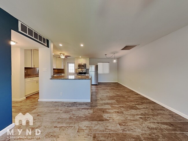 Foto del edificio - 7801 E Roosevelt St