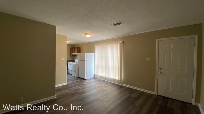 Building Photo - 101-604 Pinson Pl