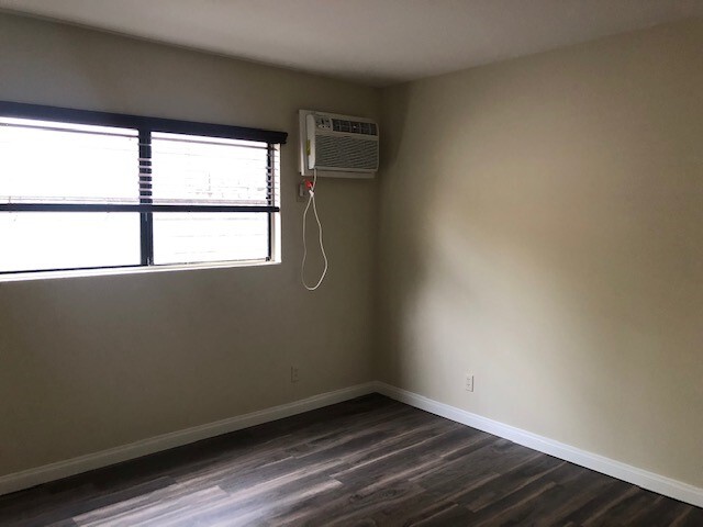 Bedroom - 1720 Elliott Dr