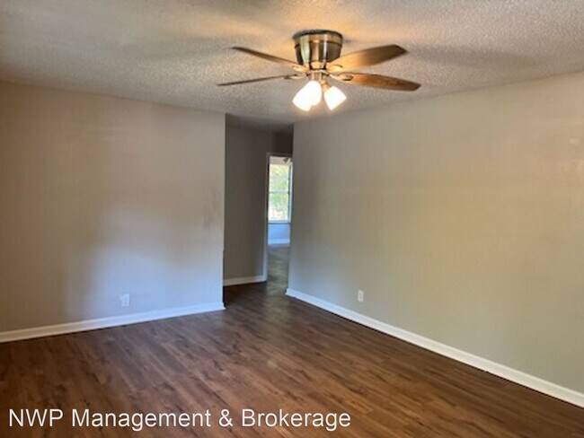 Foto del edificio - 3 br, 1 bath House - 434 W Front St
