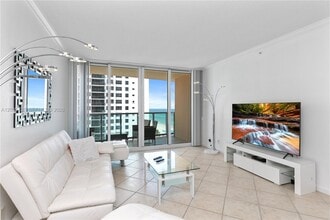 Building Photo - 2501 S Ocean Dr